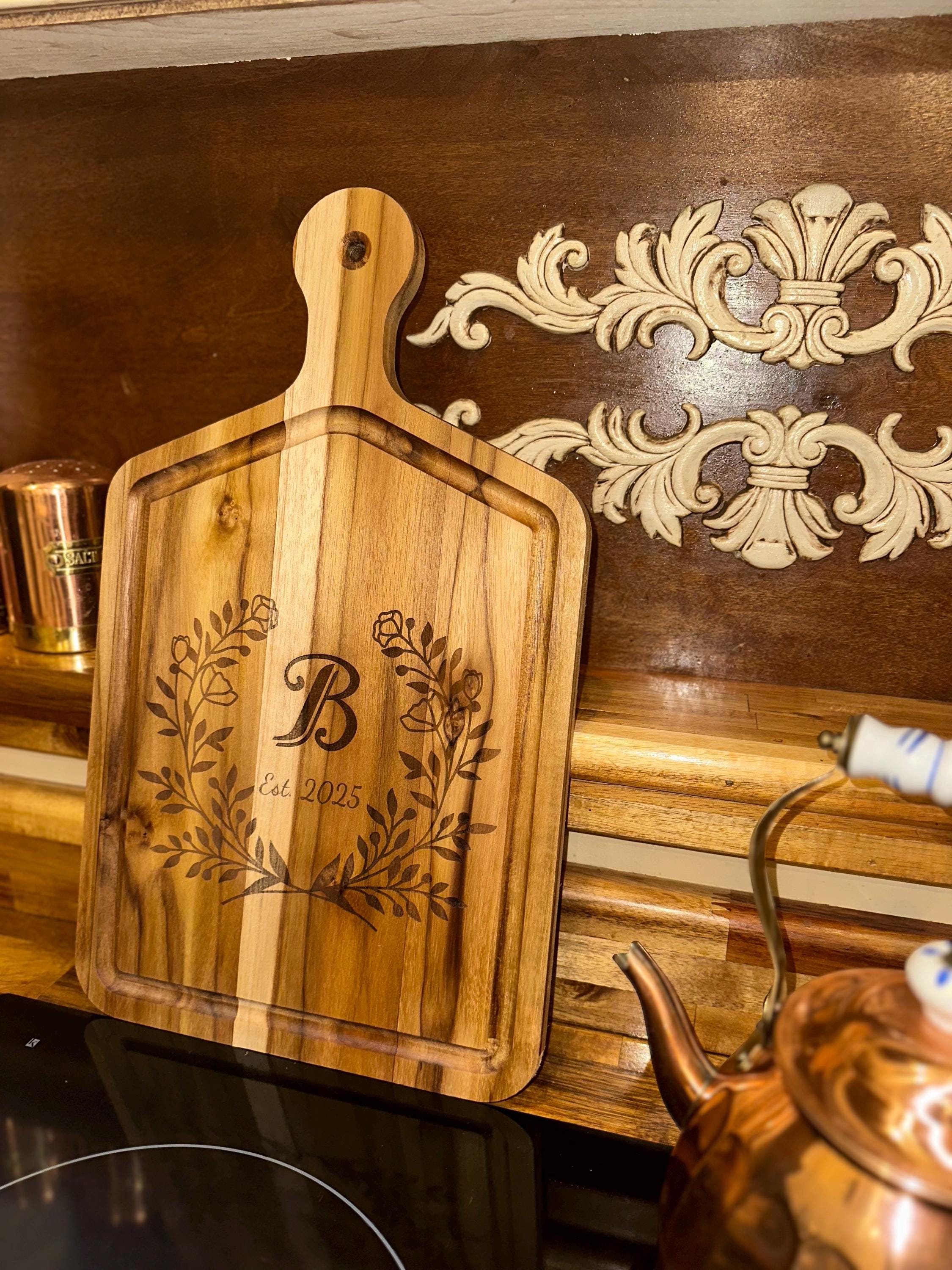 Personalized Teak Wood Cutting Board: Engraved Initial & Date
