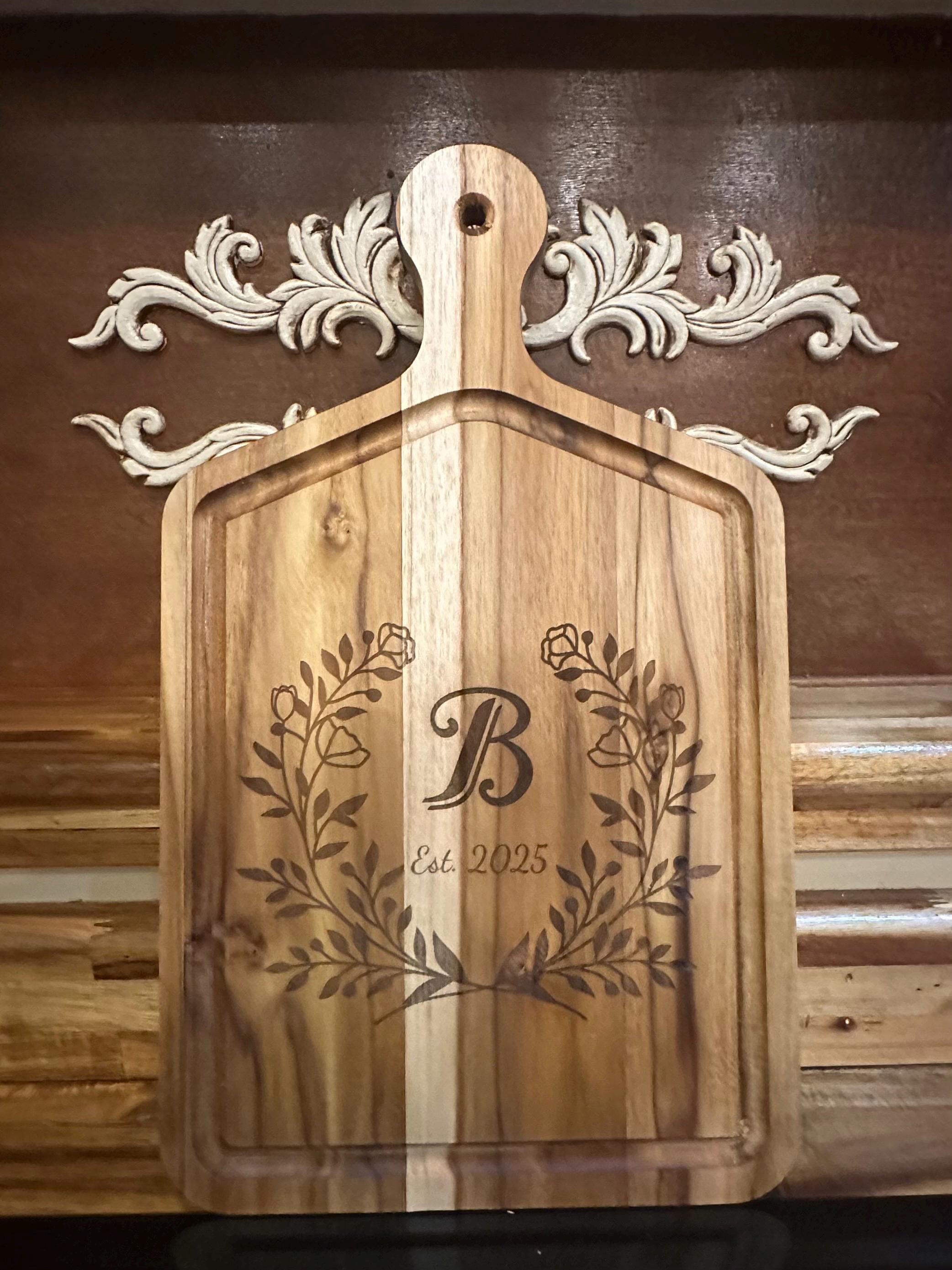 Personalized Teak Wood Cutting Board: Engraved Initial & Date